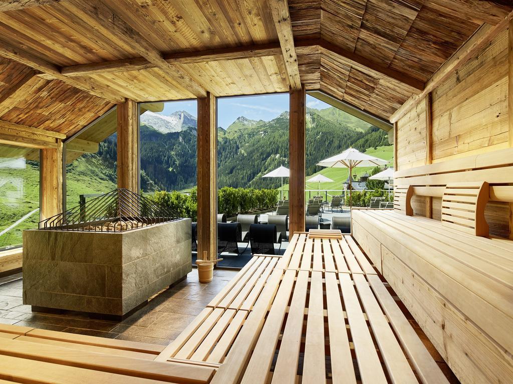 Hotel Berghof Crystal Spa & Sports Tux Exterior foto
