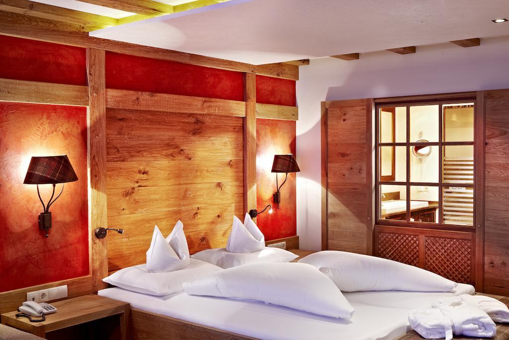 Hotel Berghof Crystal Spa & Sports Tux Exterior foto